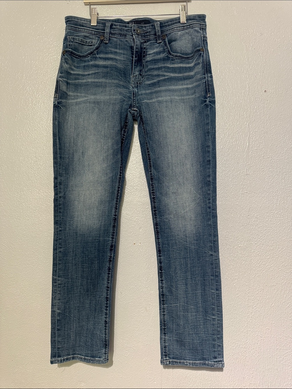 BKE Alec Straight Stretch Mens Jeans Size 34x30 Medium Wash Denim Buckle